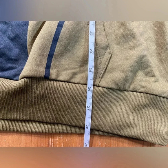 Star Wars - The Mandalorian - Medium Green Hoodie / Sweater - BNWT ✨ - Picture 6 of 15